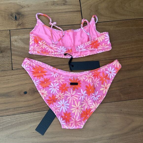 TRIANGL MICA - NORMAL CUT SLUSHIE SET NEW WITH TAGS + BAG - Picture 3 of 7